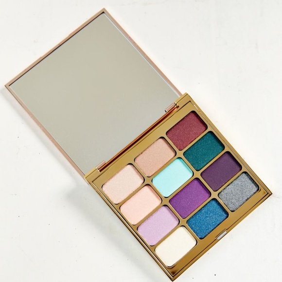 NEW! STILA EyesAretheWindow Eyeshadow Palette-Body - Picture 1 of 3